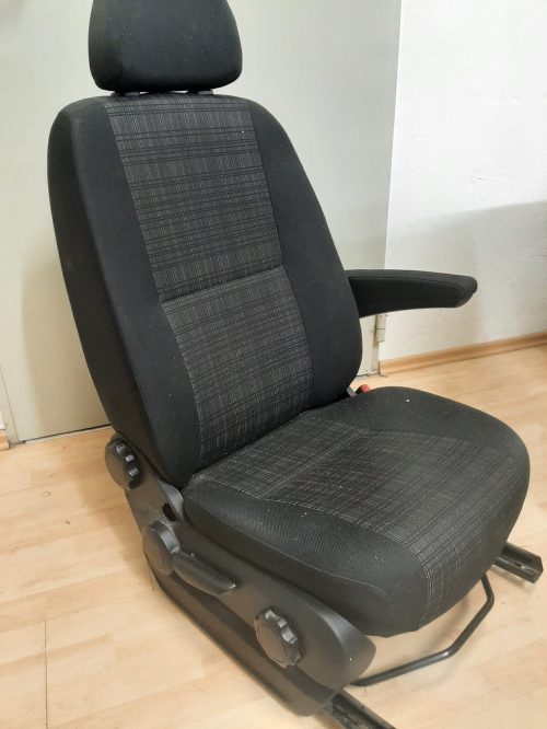 Austausch der Stoffpolster im PKW