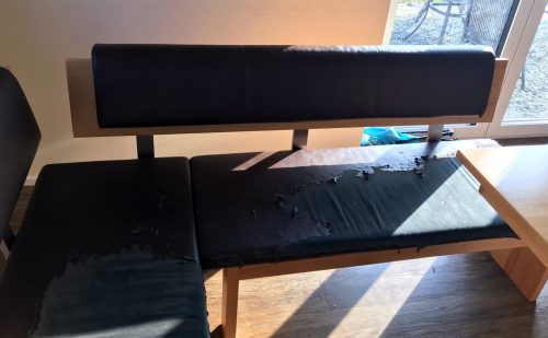 Ersetzen der alten kunst leider Polsterung in guter Stoffqualität in der Ecke