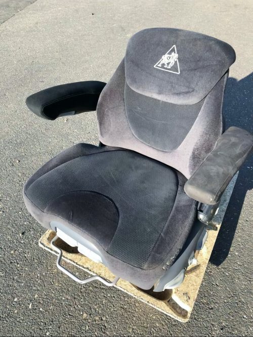 Austausch der Sitzpolster für Traktoren, Schlepper und Landmaschinen